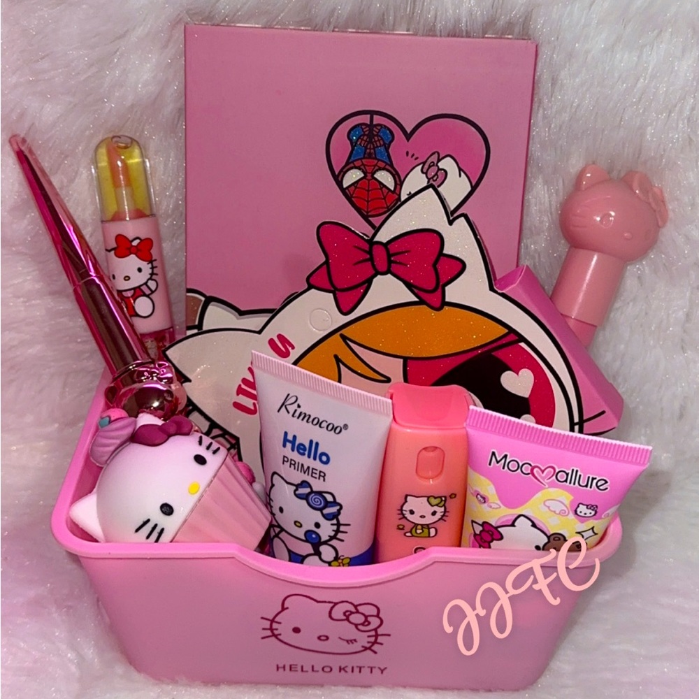 Cute Hello Kitty small makeup box - Picture 1 of 5